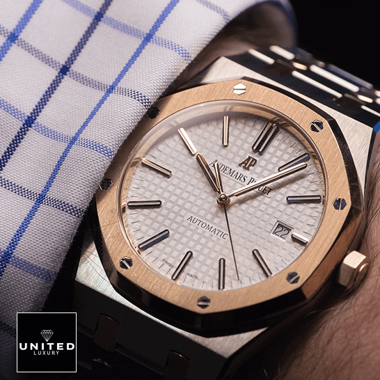 Audemars Piguet White Dial Gold Bezel Inspired on the man wrist