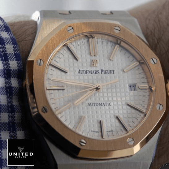Audemars Piguet Royal Oak White Dial Two Tone Inspired on the man wrist