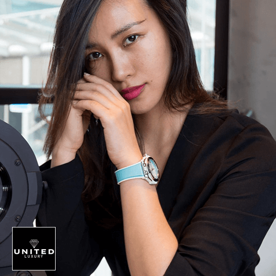 Hublot Big Bang Blue Rubber Bracelet 465_SE_6070_RW_CHM17 Inspired on the women wrist