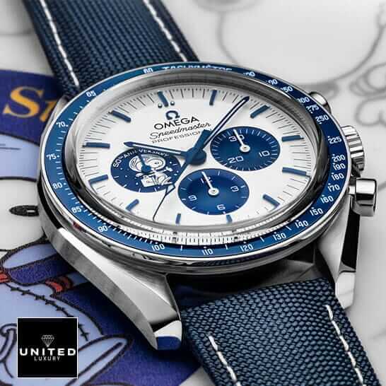 Omega Speedmaster Snoopy Inspired 3 Omega Speedmaster Blue Rubber Bracelet Inspired crown / push button