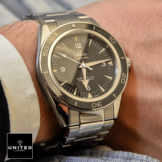 Omega Seamaster 300m Black Dial Inspired on the man wrist
