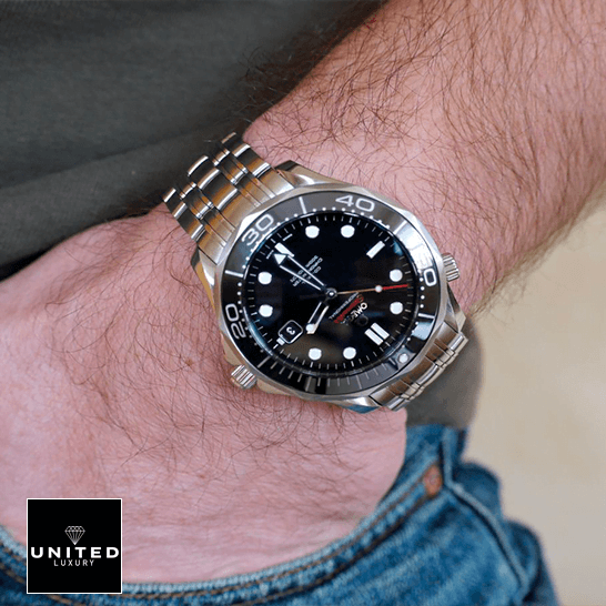 Omega Seamaster 212_30_41_20_01_003 Black Dial Inspired on the man wristh