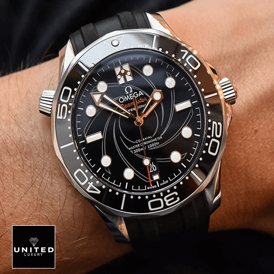 Omega Seamaster Black Dial Rubber Black Bracelet Inspired on the wrist