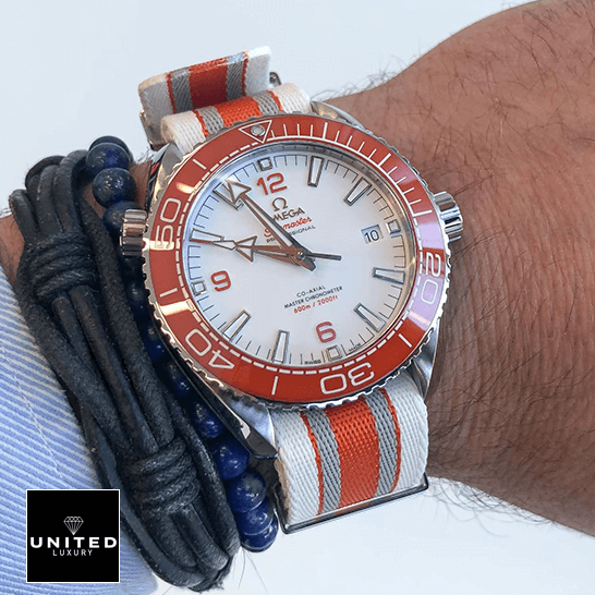 Omega Seamaster Orange 215.32.44.21.04.001 Inspired next to the bracelet