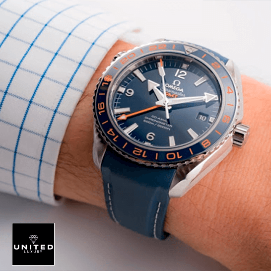 Omega Seamaster Gmt 232_32_44_22_03_001 Blue Bezel Inspired on the man wrist