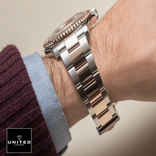 Rolex 116621 Oyster Rose Gold Inspired on the man wrist